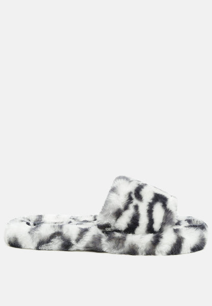 Snuggle-In Indoor Fur Flats- 2 Colors