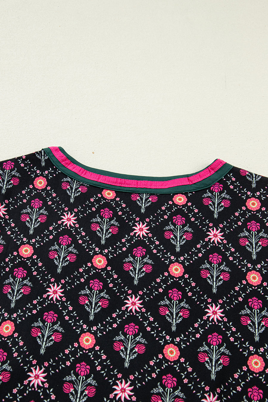 Black Floral Contrast Trim V-Neck Lantern Sleeve Blouse