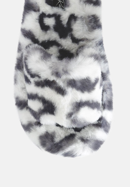 Snuggle-In Indoor Fur Flats- 2 Colors