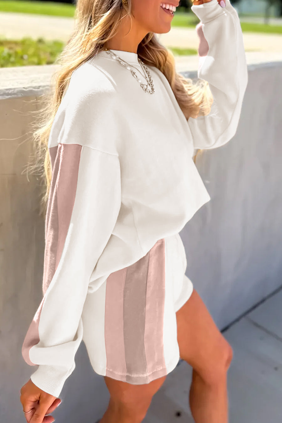 White Color Block Drop Shoulder Pullover Sweatshirt & Shorts Outfit