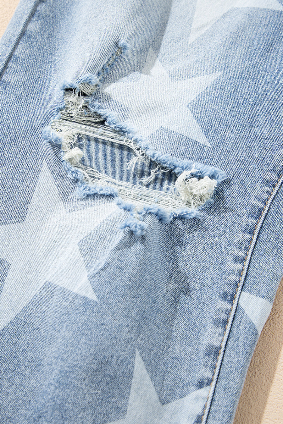 Plus Size Star Print Button Fly Slit Knee Destroyed Jeans