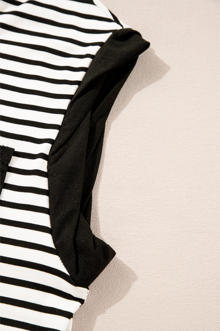 Striped Chest Pocket Crew Neck Muscle Tee- 2 Colors