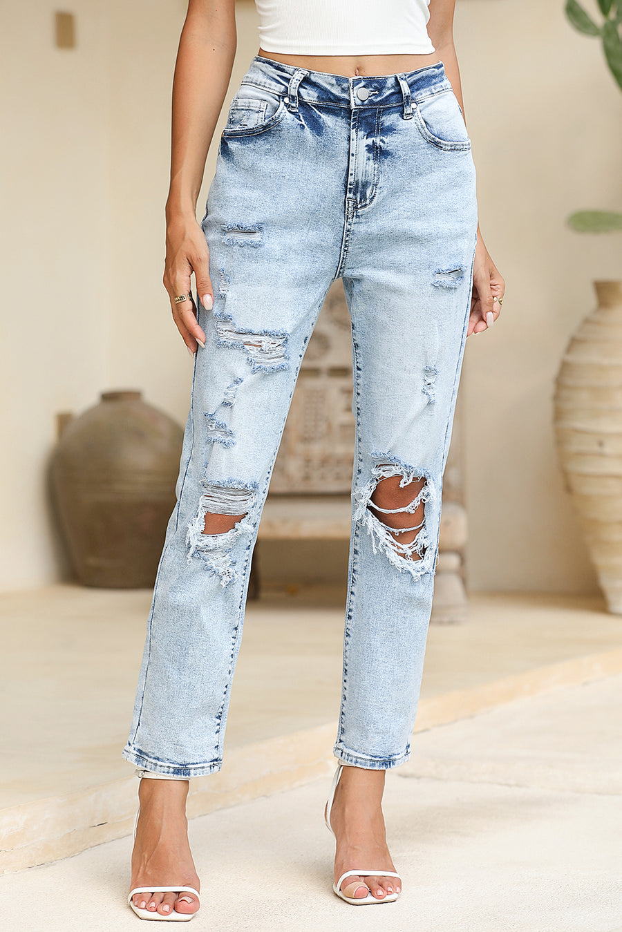 Light Wash Frayed Slim Fit High-Waist Jeans