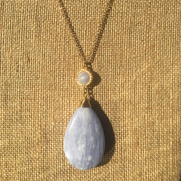 Gold Tone Wire-Wrapped Teardrop Stone Necklace- Blue