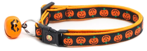 Alternating Jack-O-Lanterns on Black Cat Collar