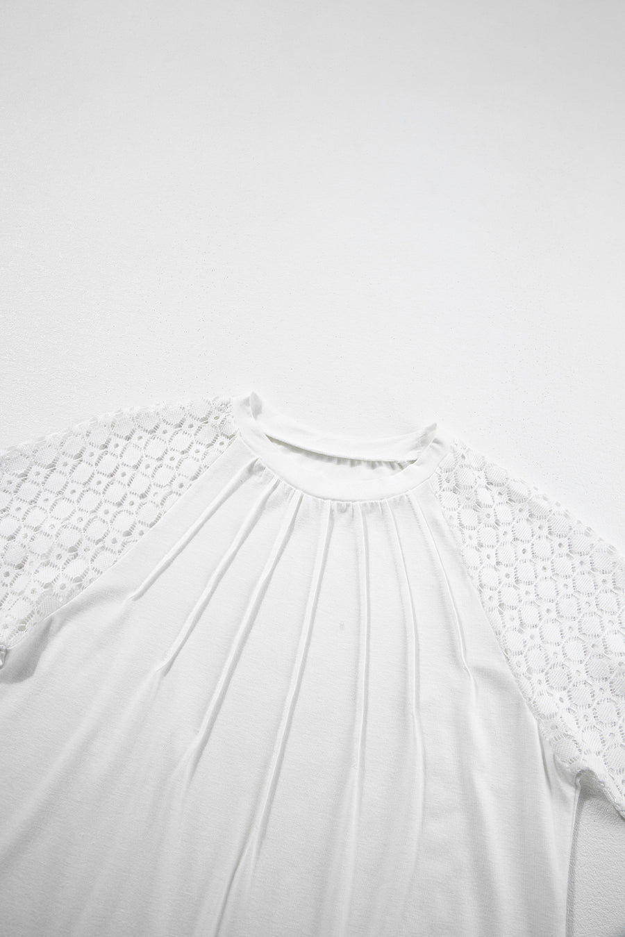 Seamed Detail Contrast Lace Raglan Sleeve T-Shirt- 2 Colors