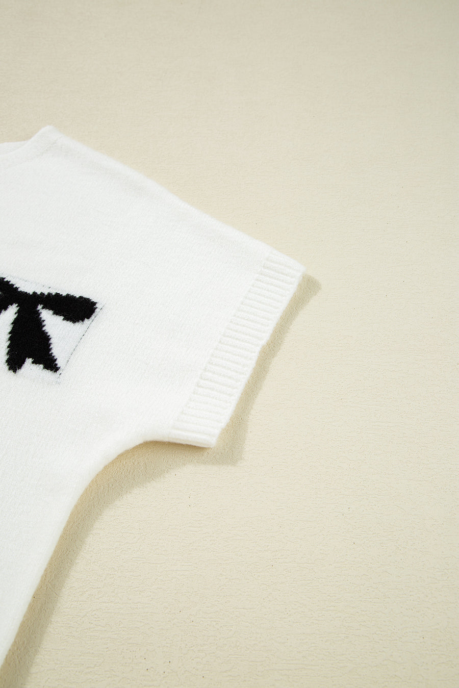 Black Bow Pattern Short Sleeve Knit Sweater