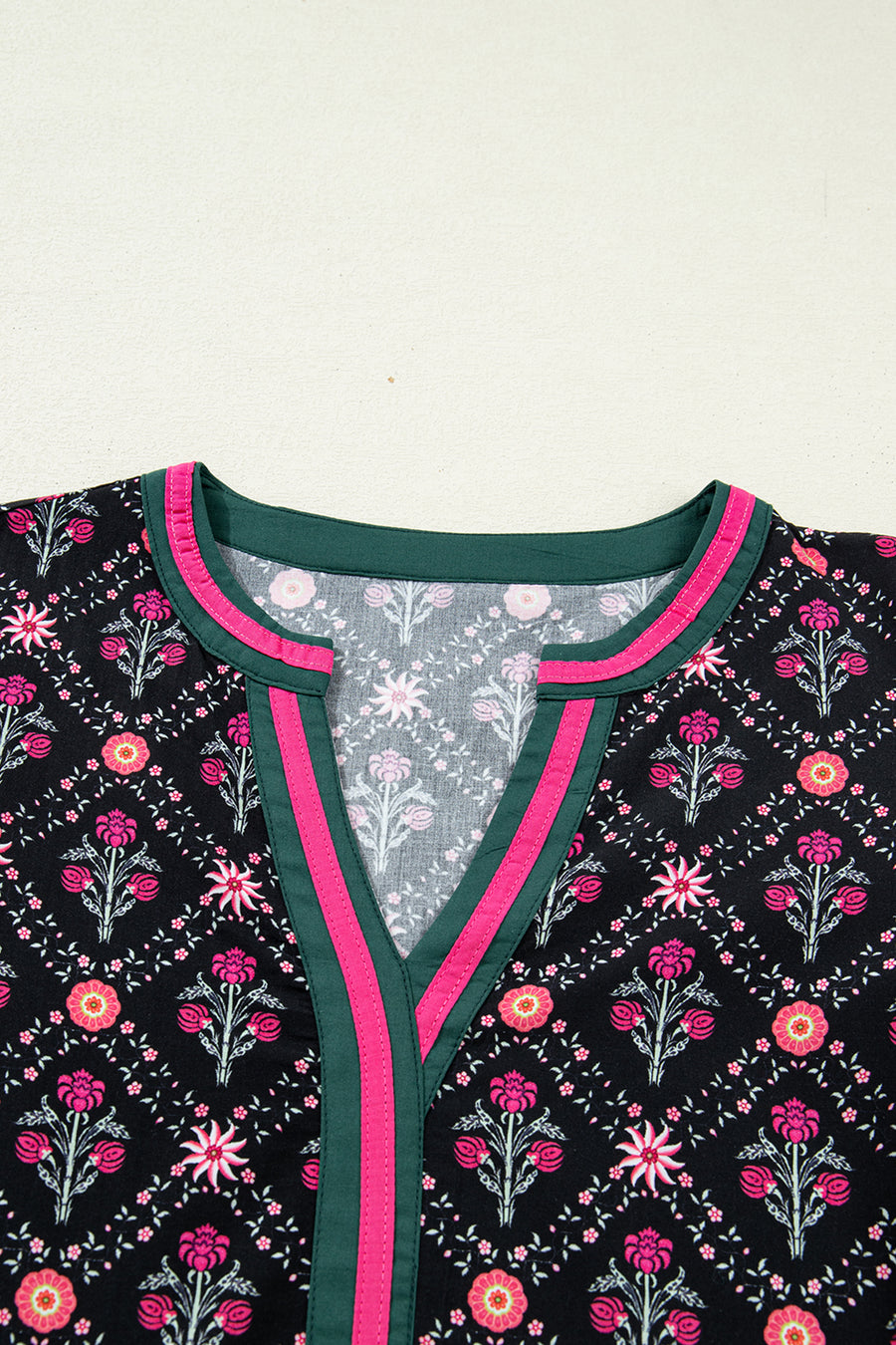 Black Floral Contrast Trim V-Neck Lantern Sleeve Blouse